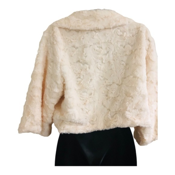 Cream Ivory faux fur capelet bolero jacket new size 2X new - Picture 8 of 16